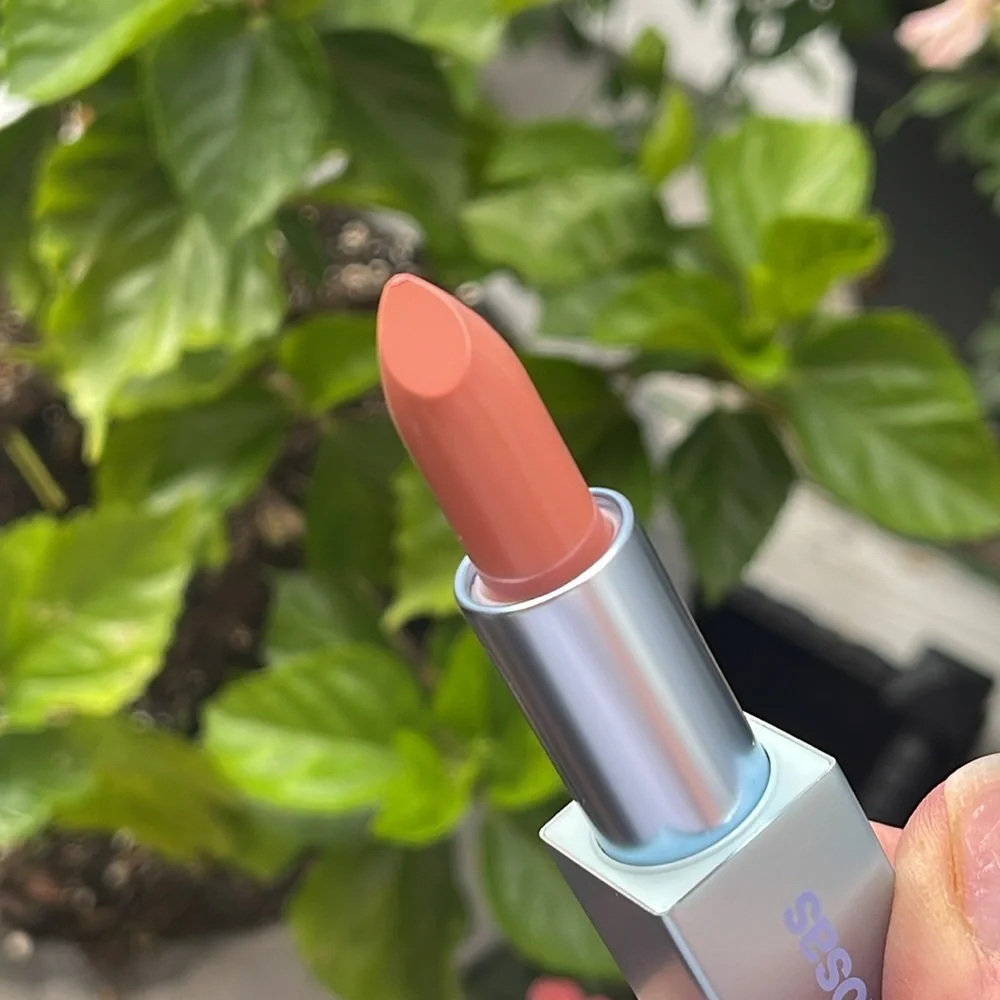 Kosas - Weightless Lip Color - Shade Fantasy Life